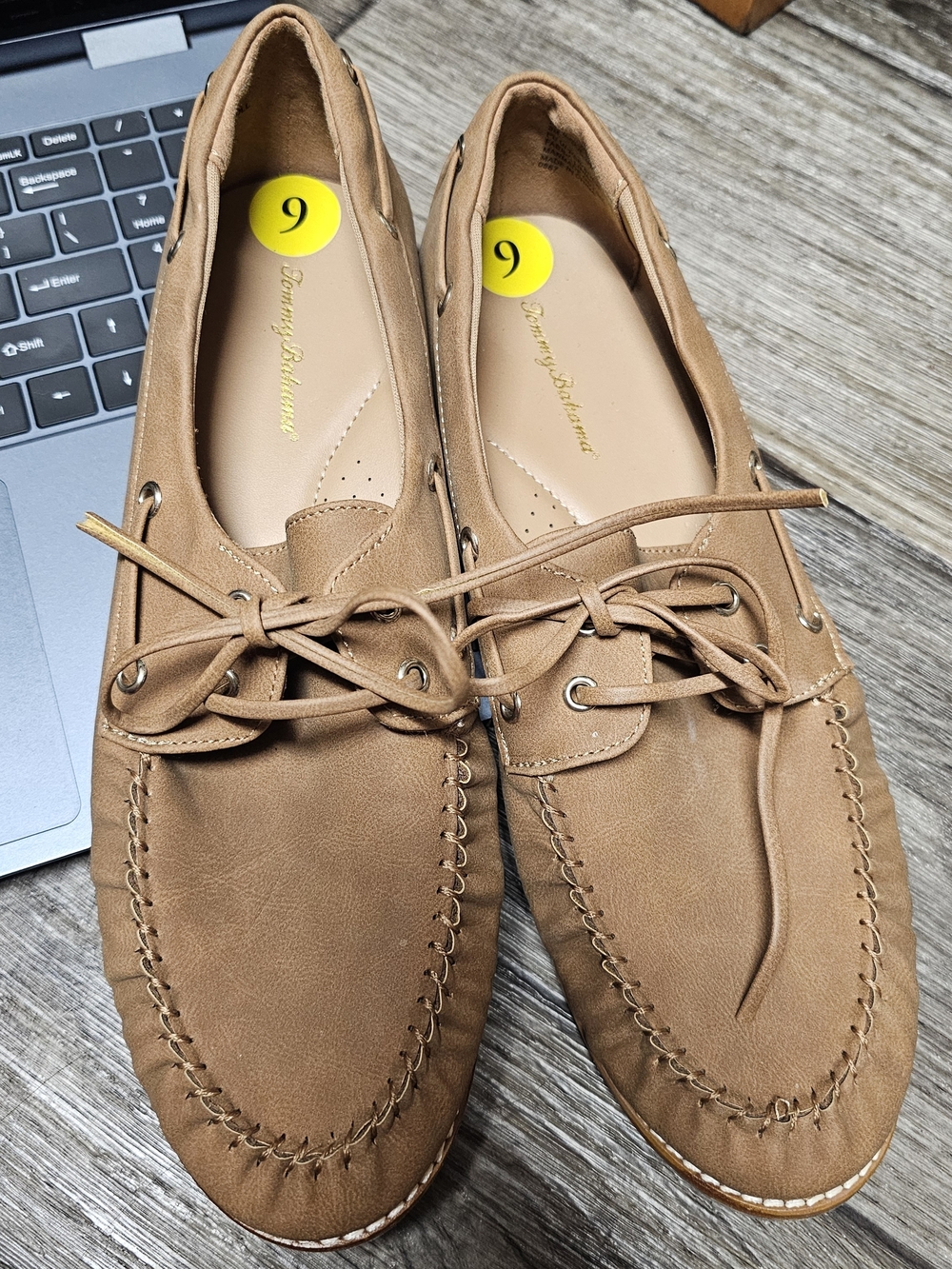 Tommy Bahama Women’s Tan Boat Shoes Loafers Size 9 Classic Neutral